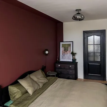 Stylish Design Next To Station *