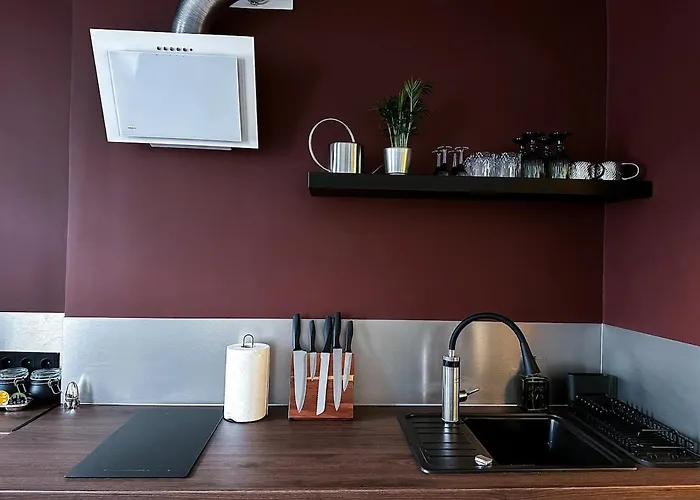 Stylish Design Next To Station شقة *